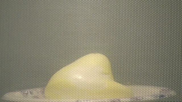 Exploding Easter Marshmallow Peeps in Microwave - @OpieRadio смотреть онлайн