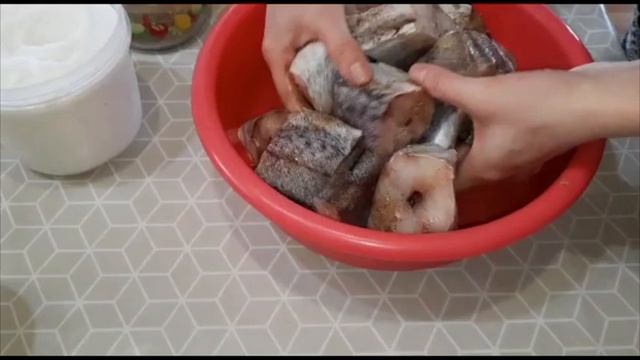 Минтай запечённый в яично -сливочном соусе. Быстро просто и очень вкусно смотреть онлайн