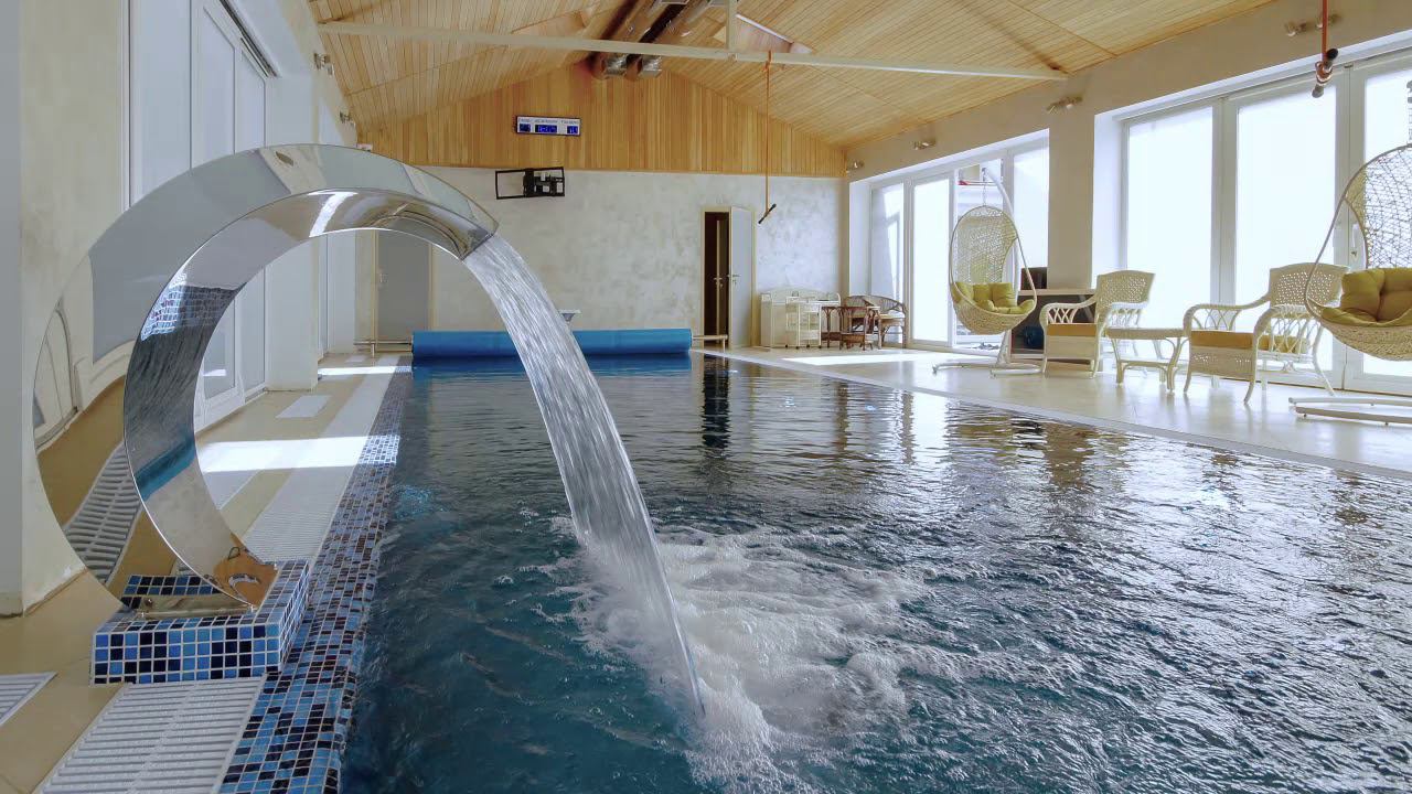 Частный переливной бассейн в Подмосковье смотреть онлайн