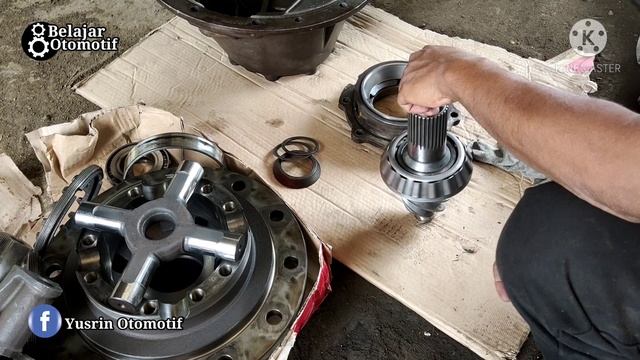 Cara merakit dan Setel gardan Mobil truk - Nissan diesel pk 215 смотреть онлайн