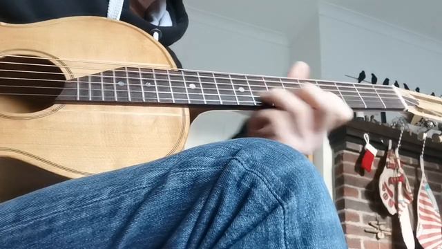Blues improvisation on the little parlour guitar that I have rebuilt. смотреть онлайн