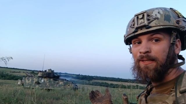 ВС РФ "затрофеили" американскую БМП М2 "Брэдли", брошенную своим экипажем почти невредимой. смотреть онлайн