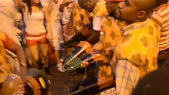 África en los Sanfermines de Pamplona смотреть онлайн