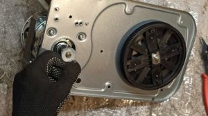 Как разобрать хлебопечку Moulinex, как заменить ремень Moulinex OW110E, не крутит лопатка.