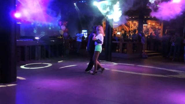 Let Me Dance - Social Mix (Hip-hop, Salsa, Bachata, Kizomba) смотреть онлайн