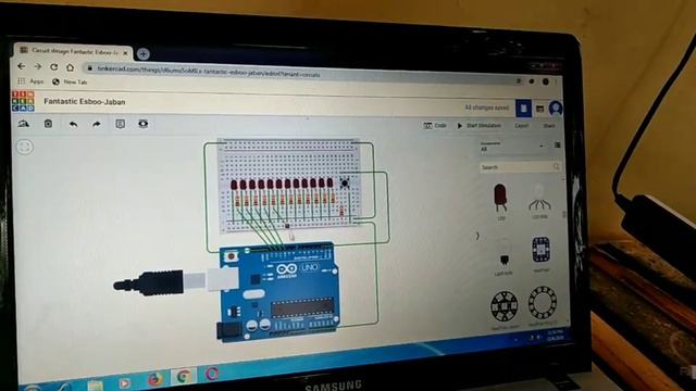 Arduino Application Output in Tinkercad 2 смотреть онлайн