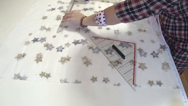 БЫСТРО НОВОГОДНИЙ НАРЯД НА КОРПОРАТИВ ИЛИ ДОМОЙ. Мастер - класс НАКИДКА смотреть онлайн