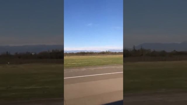 Wizz Air (Landing) *Georgia, Kutaisi* . Посадка в аэропорту Копитнари *г.Кутаиси, Грузия* смотреть онлайн