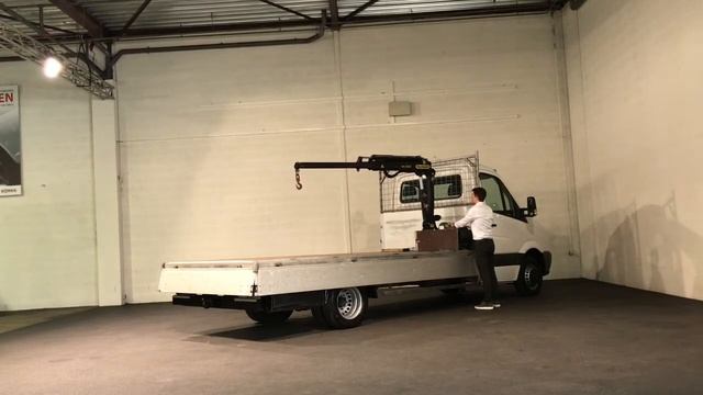 Volkswagen Crafter 50 2.0 TDI met Open Laadbak en een Palfinger PC 1500 Laadkraan. смотреть онлайн