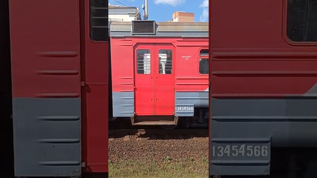 Электропоезд ЭД4М-0312/ЭД4МК-0011 с сообщением Петушки-Москва(Курский Вокзал). смотреть онлайн