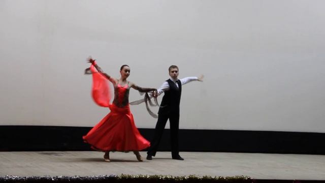 Новогоднее выступление студии Ритм на Атолле. Медленный вальс. смотреть онлайн