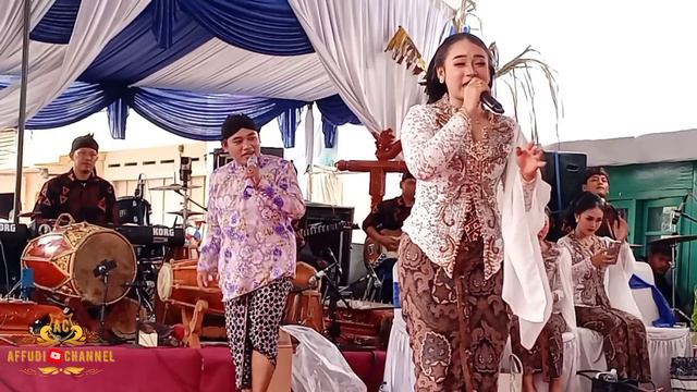 NANGIS SPANJANG LAGU‼️LAMUNAN NIKEN SALINDRI || TERBARU DI MARGO UTOMO GRABAG смотреть онлайн