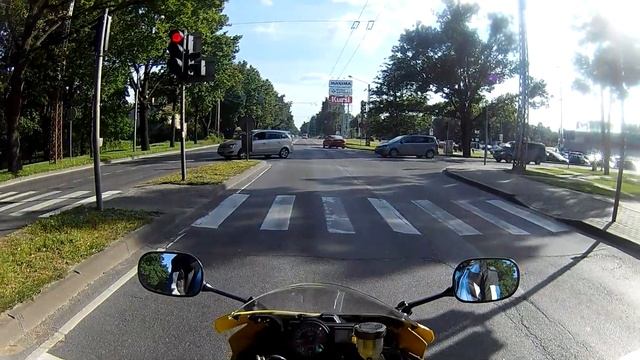 Купили Suzuki GSX-R600 желтого цвета