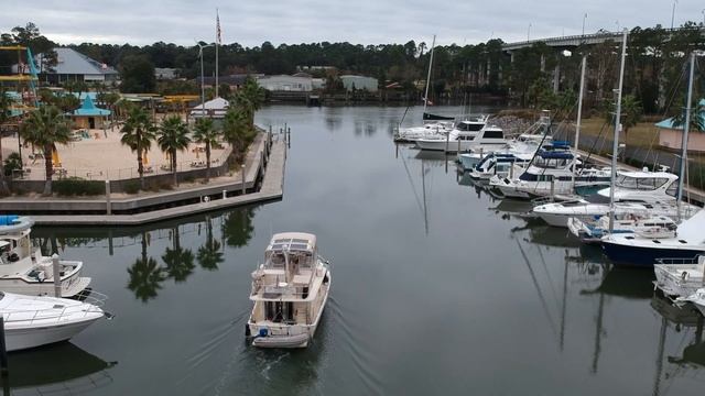 Oh Happy Days Mainship 400 leaving Home Port Marina Drone Footage смотреть онлайн