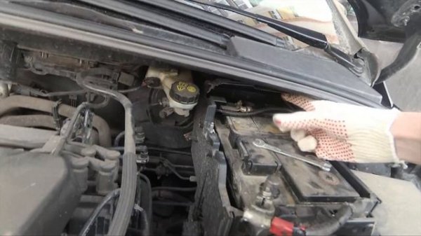 GlobalReview - В чем Фокус, брат? Почему Ford так назвали? ч.1-Снятие аккумулятора и закрытие двере