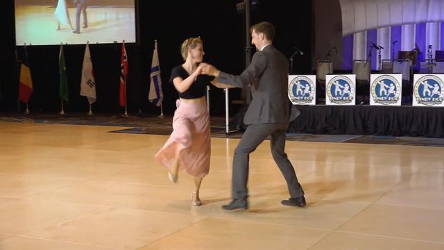 ILHC 2019: Advanced Draw Lindy Finals - Travis & Maren смотреть онлайн