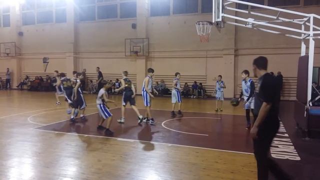 Баскетбольный матч между командами JUNIOR и ДЮСШ-2 (2004 год рождения) смотреть онлайн