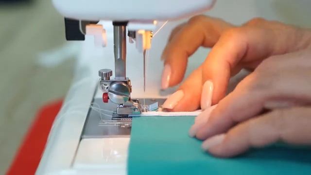 Демонстрация лапки для вшивание молнии, швейная машина ELNA 3005 смотреть онлайн