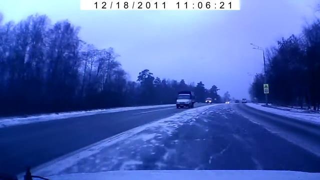 Не умеет оценивать дорожную обстановку смотреть онлайн