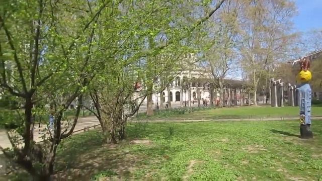 ЖИЗНЬ В ГЕРМАНИИ. ФРАНКФУРТ, это не только много денег смотреть онлайн