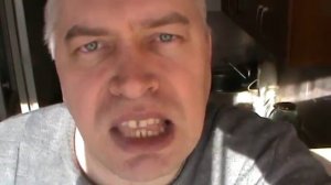 Мой школьный стих про Юру   Юра Юра винегрет   Он под деревом сидит