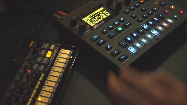 Elektron Digitone / Korg Volca Beats смотреть онлайн