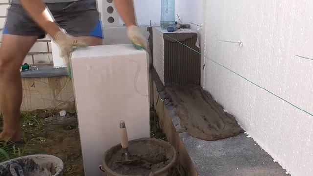 Трехслойная стена: газосиликат + ПСБ-С-25 + силикатный пустотелый кирпич. Первый ряд газоблока. смотреть онлайн