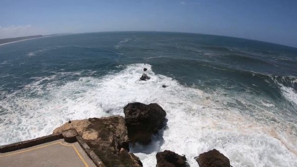 НАЗАРЕ | NAZARE - самые большие волны для серфинга в Португалии