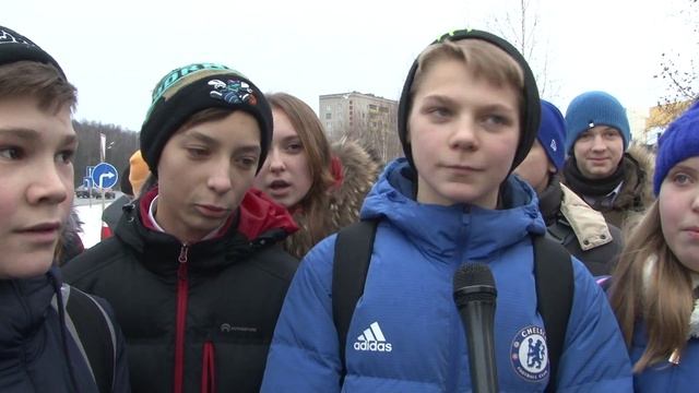 2015 12 12 - Знак "Рубеж обороны Москвы" в Катюшках (Лобня) смотреть онлайн