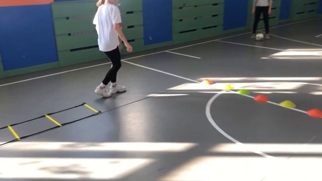 Координационное упражнение,приставной шаг, удар в касание !!! смотреть онлайн