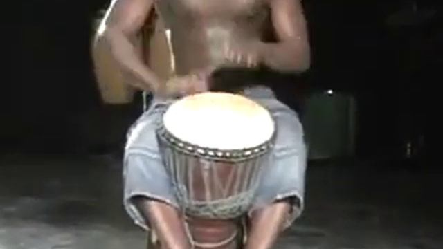 Africa Drum music (djembe solo) смотреть онлайн