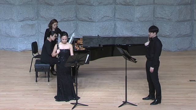 F.Krommer - Concerto in Eb, Op.91 for 2 Clarinets and Piano смотреть онлайн