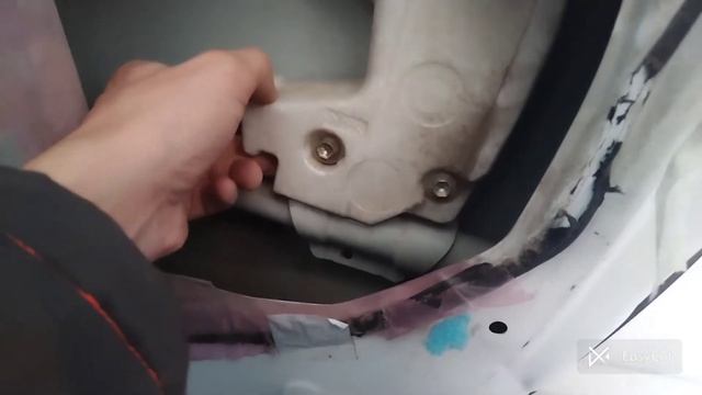 Не понятные звуки на дверях автомобиля при закрывании и кочках, ревизия. смотреть онлайн