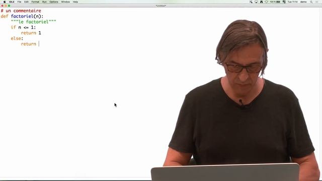 1.3 Interpréteur et IDLE смотреть онлайн