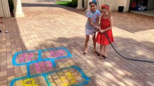 У Насти появились маленькие котята. Новые истории для детей.