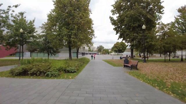 Парк Горького на велике. Москва, осень. смотреть онлайн