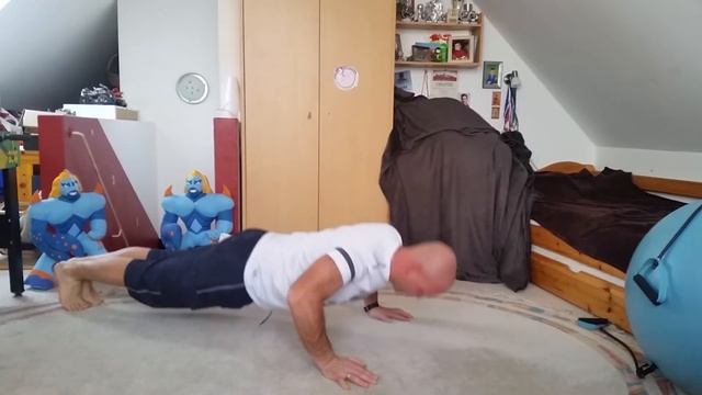 Отжимания 30раз.Середина тренировки смотреть онлайн