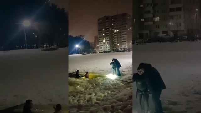 крещение 2023 водолазы зажигают)) #таетлёд смотреть онлайн