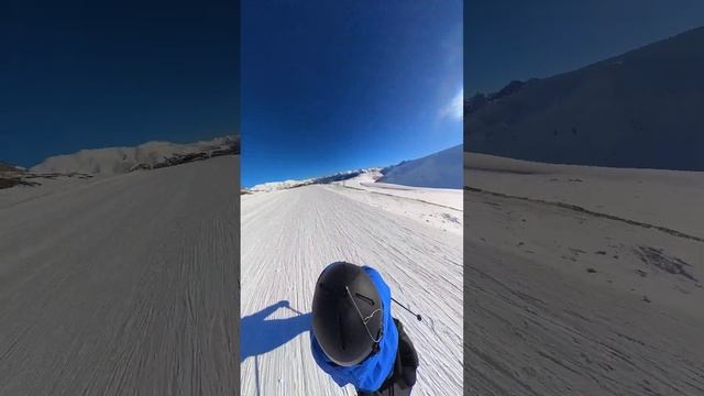 Архыз 2024 10 января, Северный слон, спуск с синей трассы. Съемка камерой insta 360 x3 смотреть онлайн