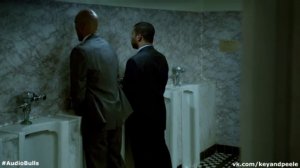 Кей и Пил: Случай в туалете