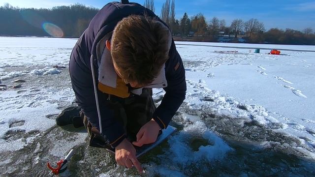 Как Поймать Много Плотвы в Январе !!! Лучшая Прикормка для Ловли Плотвы Зимой!!! смотреть онлайн