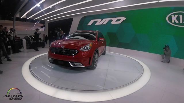 2017 KIA Niro first look at the Chicago Auto Show смотреть онлайн