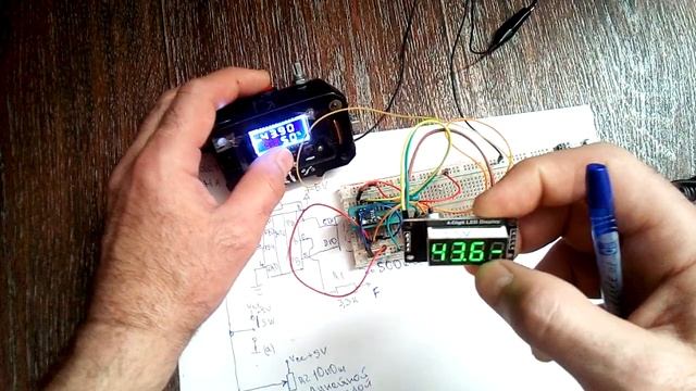 Частотомер + вольтметр на ATtiny13. смотреть онлайн