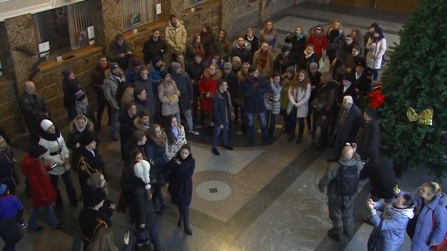 Донецк ответил на вокзальные флешмобы От героев былых времён смотреть онлайн