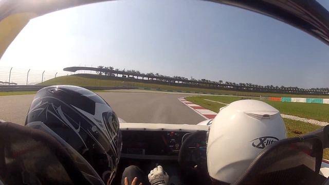 Lotus 2-Eleven at Sepang Circuit - Track Day at TIMETOATTACK MAY 19TH 2013 смотреть онлайн