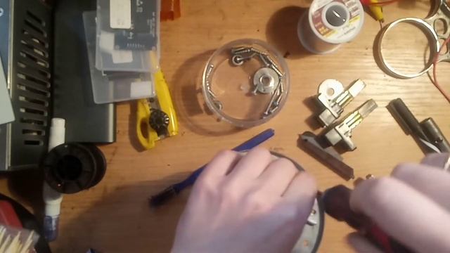 Ремонт пылесос PHILIPS fc8146, проверка ротора при напряжении 60в чтобы убедиться что ротор работае смотреть онлайн