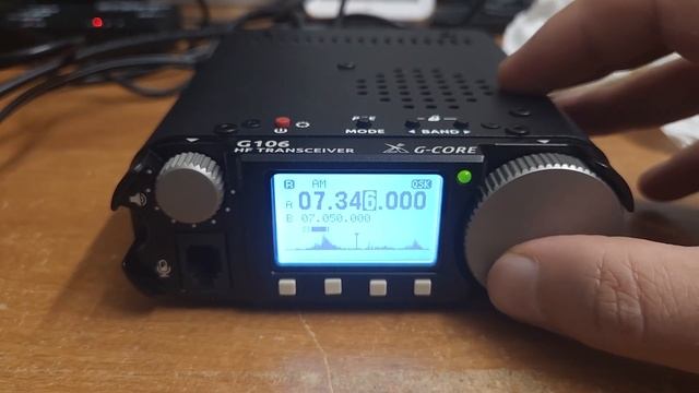 G106 работа приемника SSB, AM, CW . Записано через цифровой интерфейс DE-19. смотреть онлайн