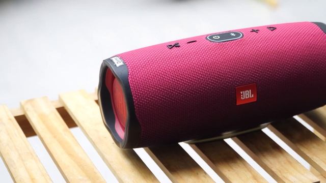 LG XBOOM GO PL5 & JBL CHARGE 4 l Phê quasaaa ?!! l Who win ?!!! смотреть онлайн