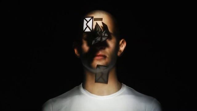 Video Mapping em um rosto humano - Samsung смотреть онлайн