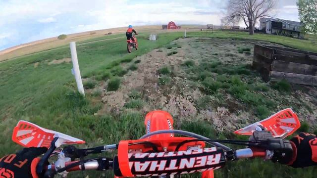 Cruising around on the CRF150RB 2023 смотреть онлайн